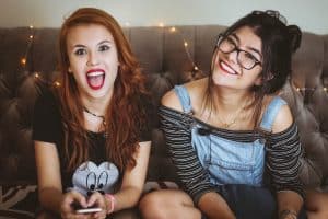 happy-teenage-girls