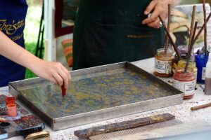 paper marbling tank - craft activities