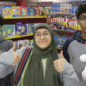 Maryam Mir shopping with her brothers
